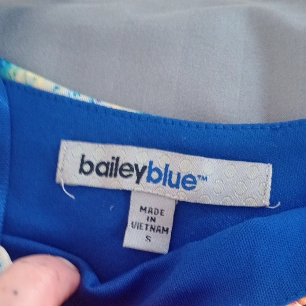 Cute Bailey Blue dress size small